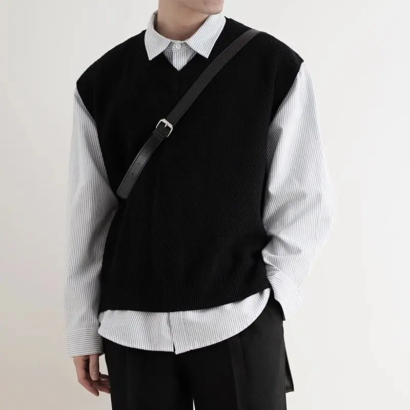 男性用のシンプルな黒のVネックニットセーター,ルーズフィット - Men'S Fashion V Neck Sweater のレビューと価格