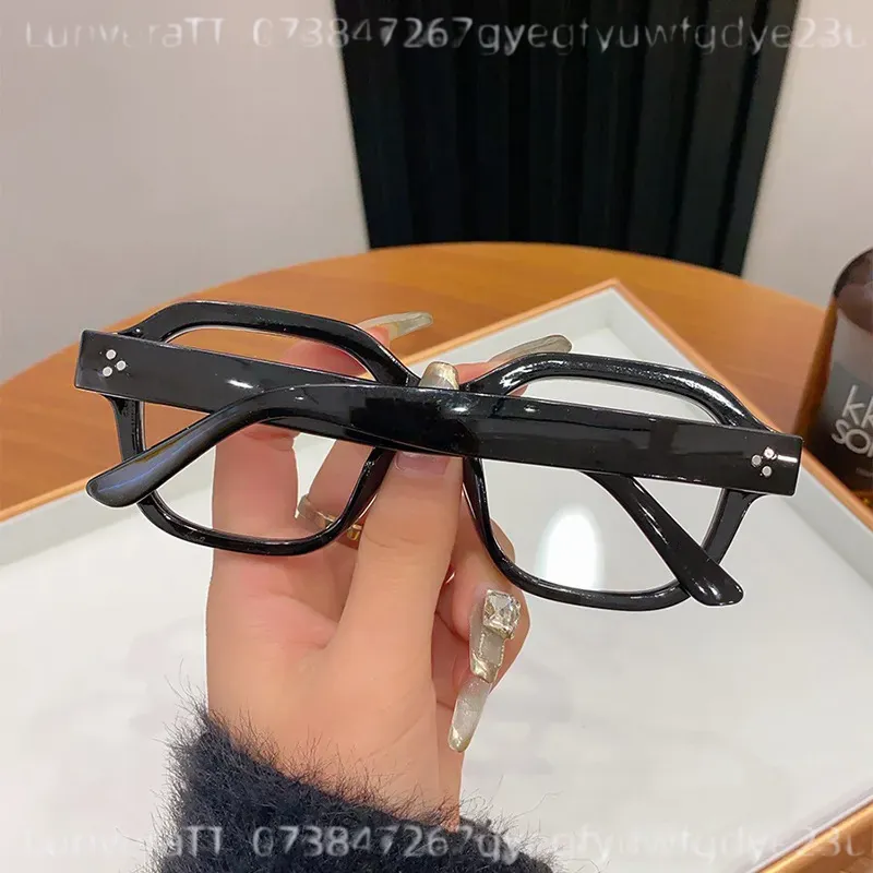 ユニセックス レトロ オーバル型 度なしメガネ ブラックプラ - Men'S Fashion Non Prescription Glasses のレビューと価格